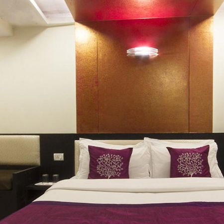 מומביי Hotel Accore Inn מראה חיצוני תמונה