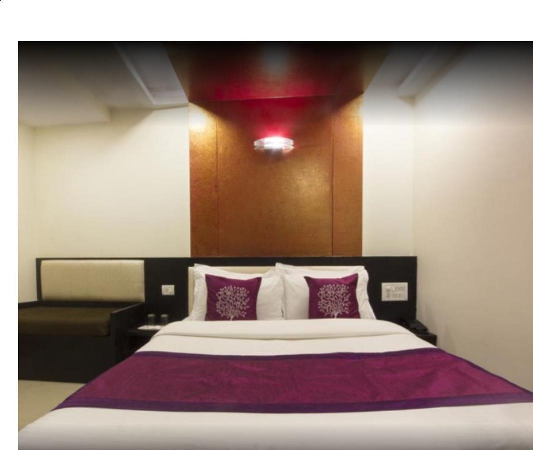 מומביי Hotel Accore Inn מראה חיצוני תמונה