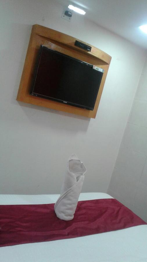 מומביי Hotel Accore Inn מראה חיצוני תמונה