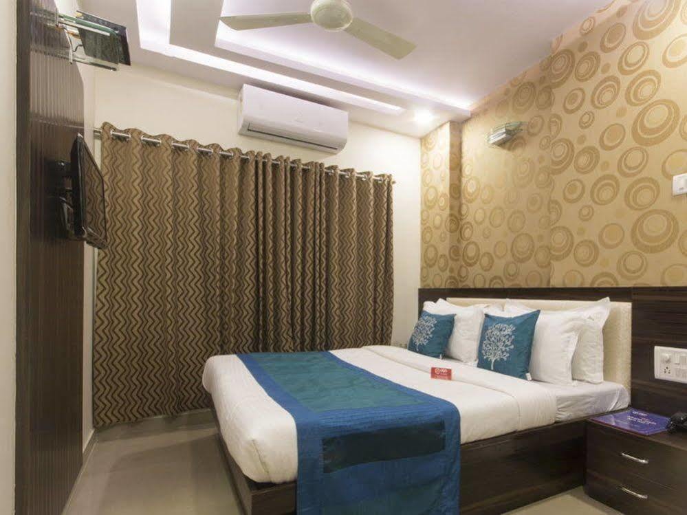 מומביי Hotel Accore Inn מראה חיצוני תמונה