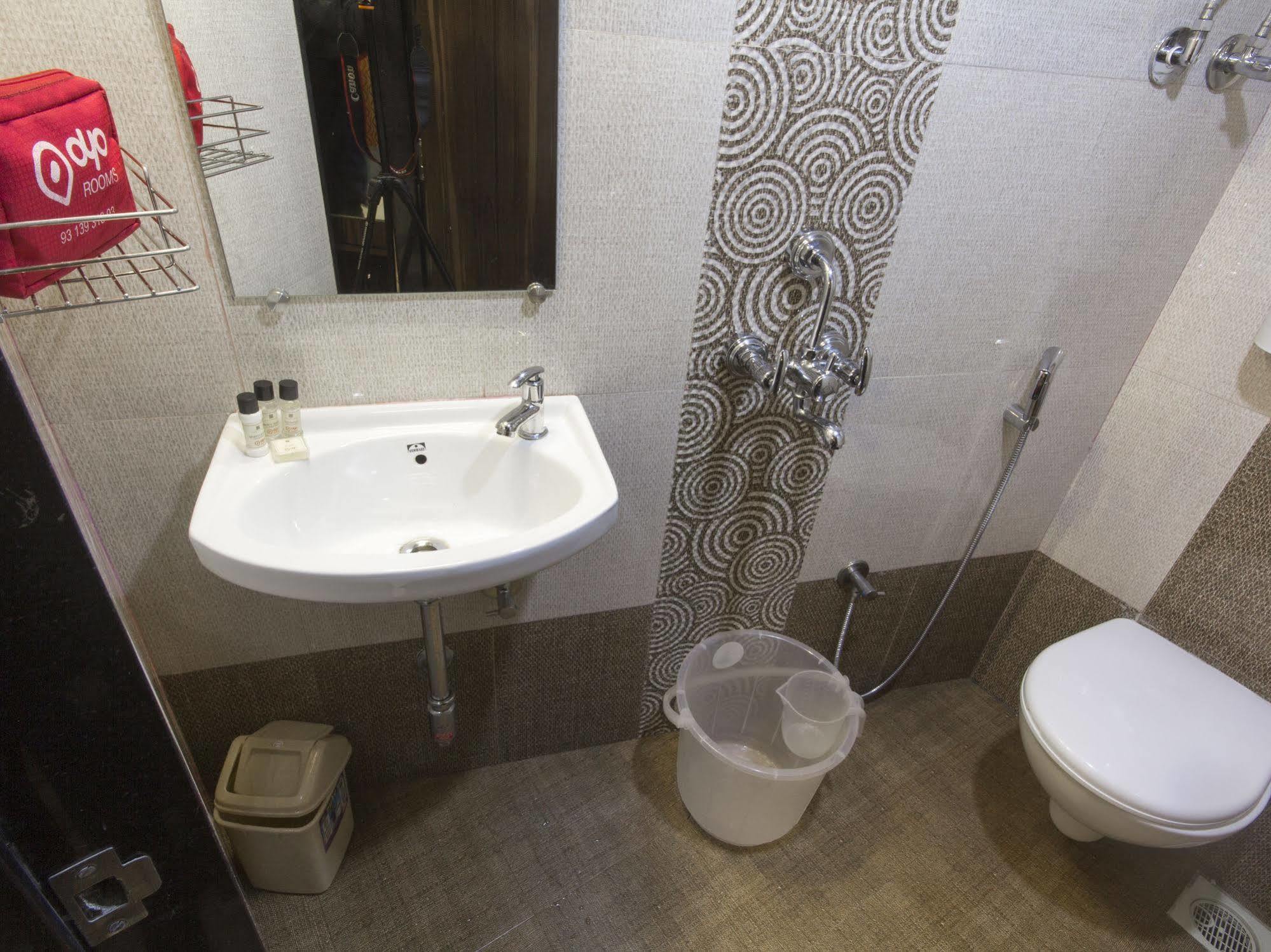 מומביי Hotel Accore Inn מראה חיצוני תמונה