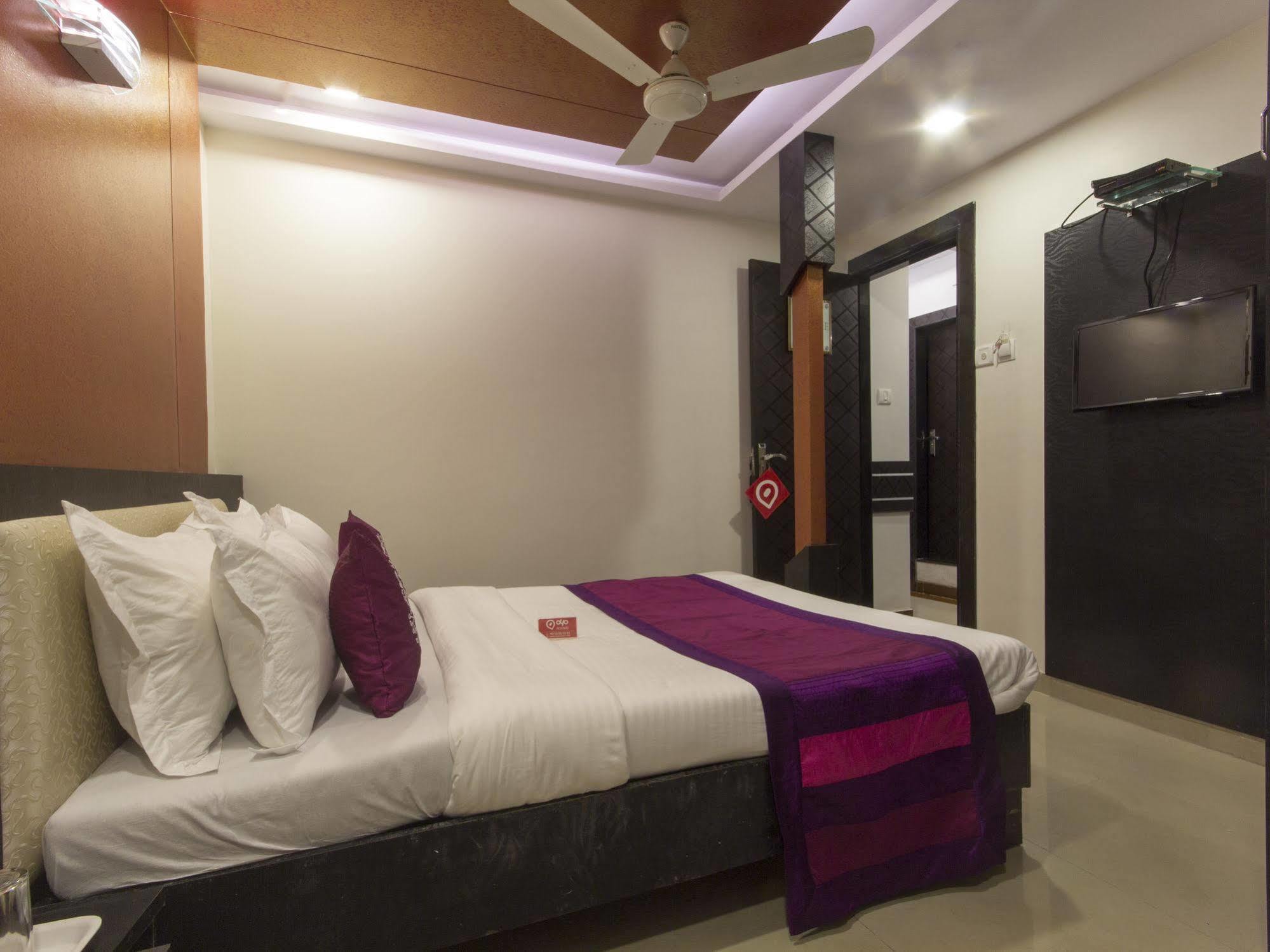 מומביי Hotel Accore Inn מראה חיצוני תמונה