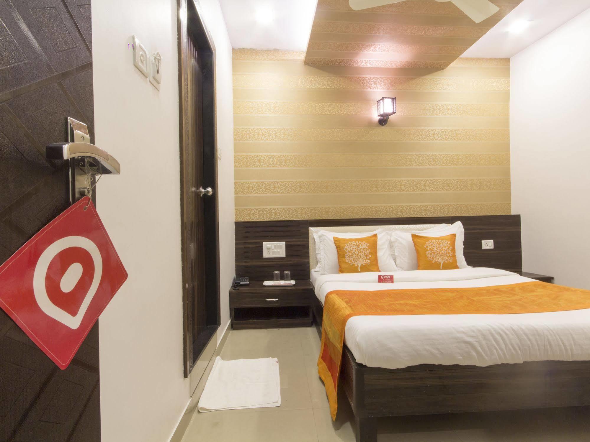 מומביי Hotel Accore Inn מראה חיצוני תמונה