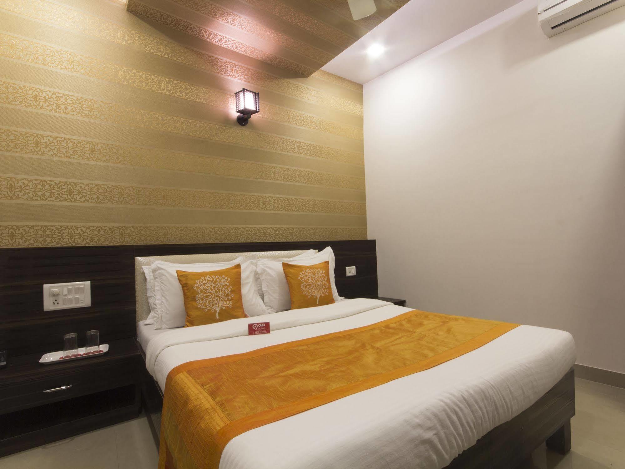 מומביי Hotel Accore Inn מראה חיצוני תמונה